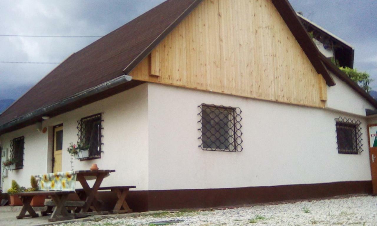 Apartma Pr' Vok * Lesce (Upper Carniola)