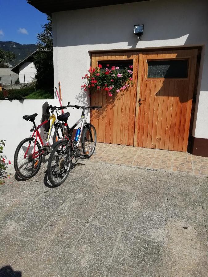 Apartma Pr' Vok Lesce (Upper Carniola)